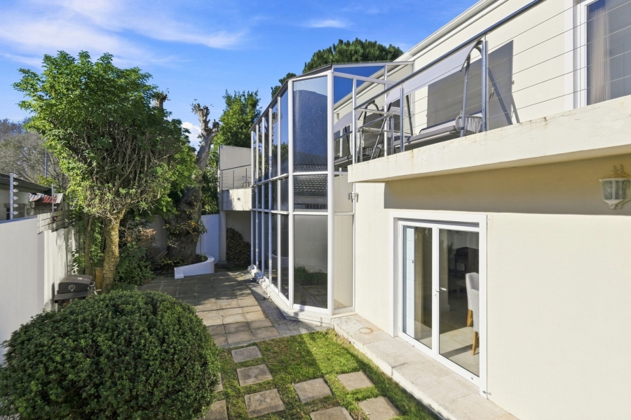 6 Bedroom Property for Sale in Newlands Western Cape
